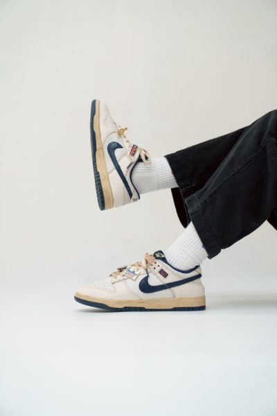 Stranger Things x Nike Dunk Low Phantom and Midnight Navy IH6766001	
