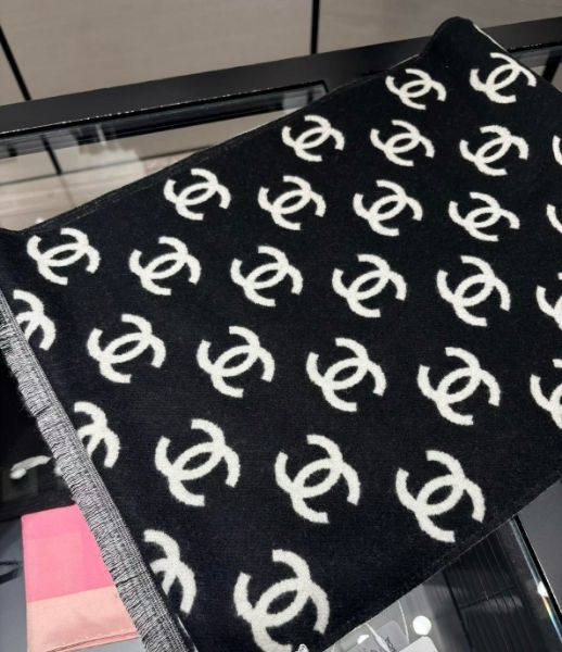 圖片 CHANEL CC LOGO滿版黑白圍巾