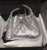 圖片 CHANEL AS5311 26C 秀款 小型Hobo 肩背包 銀 30*26*14 cm 