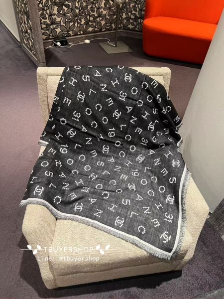 圖片 Chanel 25b 滿版logo雙面圍巾 還可當披肩🧣