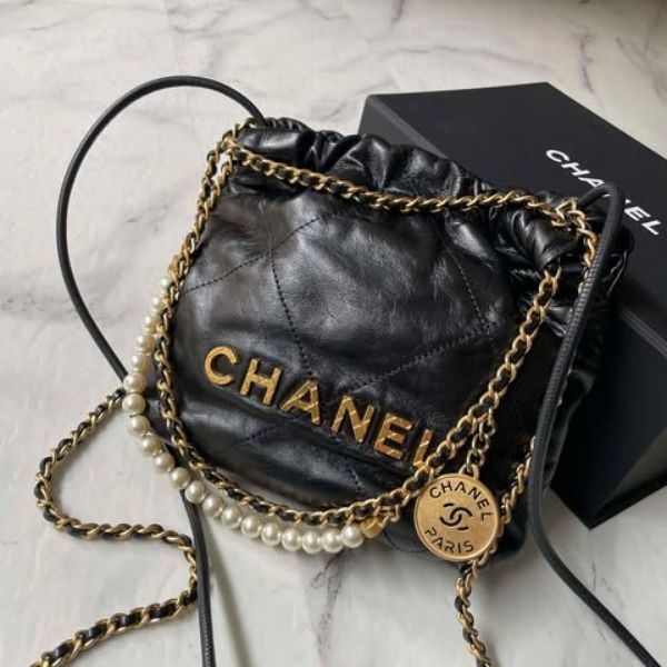 圖片 Chanel 23s秀款黑金珍珠mini 22bag