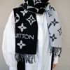 圖片 《現貨最低特價 》Louis Vuitton LV  Essential  100%羊毛圍巾 黑色