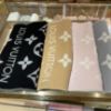 圖片 《現貨最低特價 》Louis Vuitton LV  Essential  100%羊毛圍巾 黑色