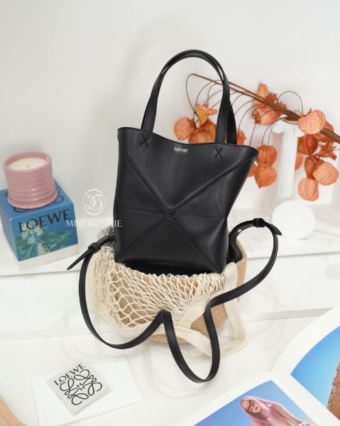 圖片 LOEWE 折疊小牛皮迷你托特包-黑色(預購)