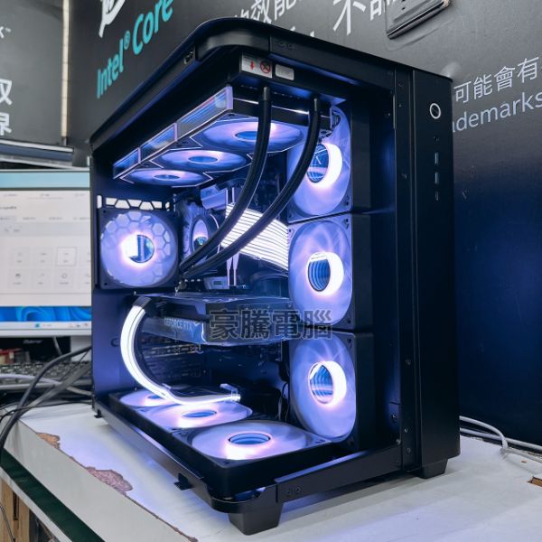 圖片 萌兔6號 AMD R7 7700 MPK 獨顯 RTX 5070TI 16G 電競主機 TK-3 溫顯水冷