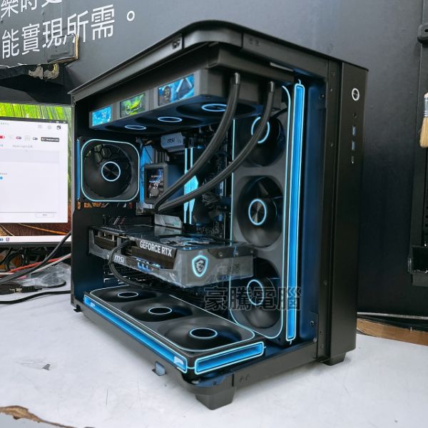 圖片 萌兔8號 AMD R7 9800X3D 獨顯 RTX5070TI 16G 電競主機 TF3-360 水冷