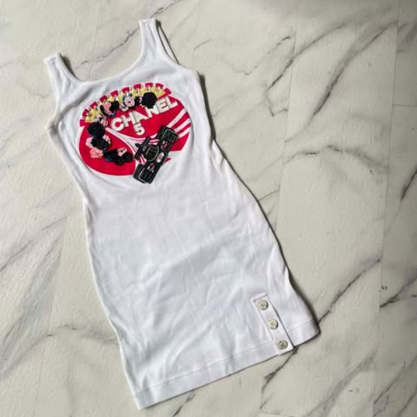 圖片 Chanel 23c賽車系列刺繡連身衣