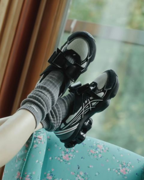 Shushu Tong x Asics Gel-Kinetic Fluent Wmns Black Silver 1203B021020 1203A915020