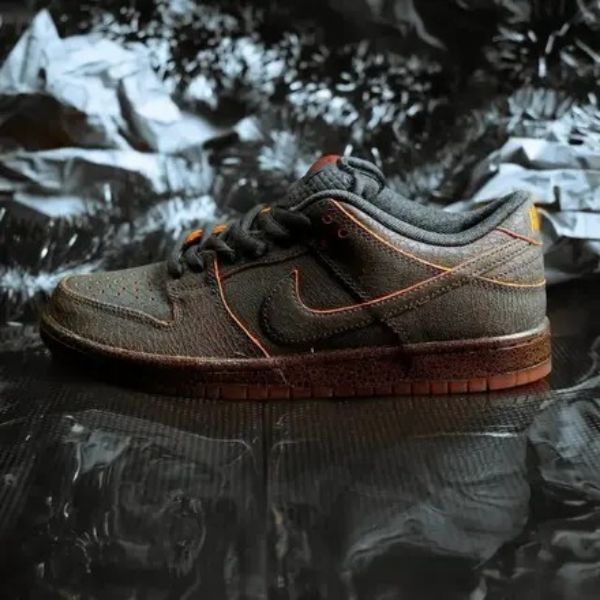 Nike SB Dunk Low Pro Premium Krampus HV1668001	