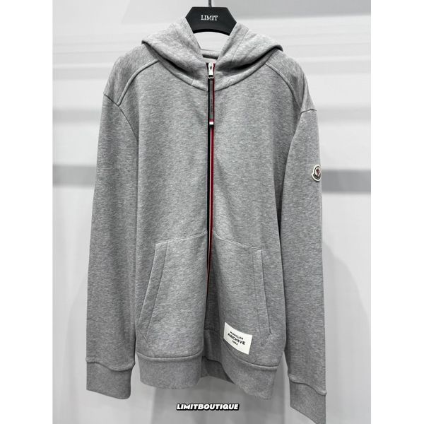 圖片 Moncler 經典 手臂小logo設計 灰色 連帽外套