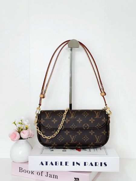 圖片 Louis Vuitton｜LV 老花 Ivy 法棍包 M81911