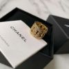 圖片 Chanel 24p金色寬版水鑽logo戒指