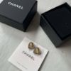圖片 Chanel 25b 黑金愛心耳針