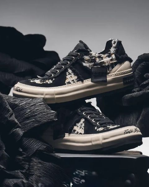 xVessel Nougat T Front Black Gold F24X66CA	