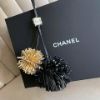 圖片 Chanel 26x 聖誕系列 黑金全皮花花吊飾