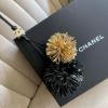 圖片 Chanel 26x 聖誕系列 黑金全皮花花吊飾
