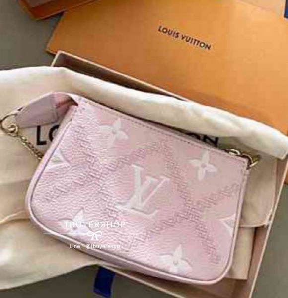 圖片 Lv 限定粉色 mini 麻將包  全皮革刺繡，太適合夏天啦～