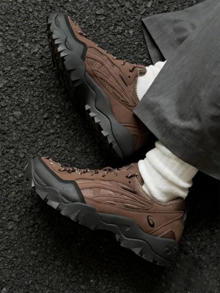 ASICS Gel Pickax Brown Storm