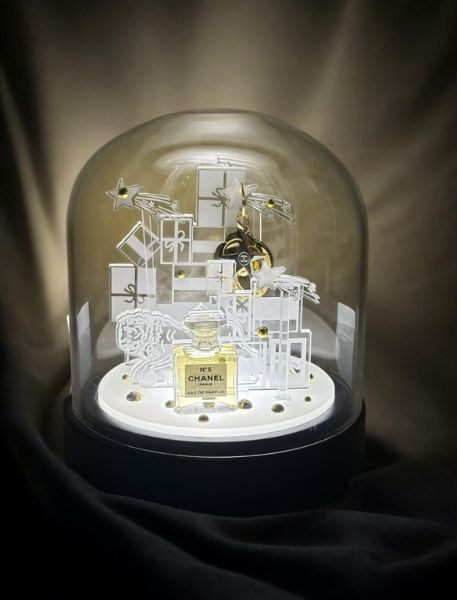 圖片 CHANEL 香奈兒美妝 璀璨星辰小夜燈迷你N5香氛組附吊飾 - 專櫃緞帶包裝