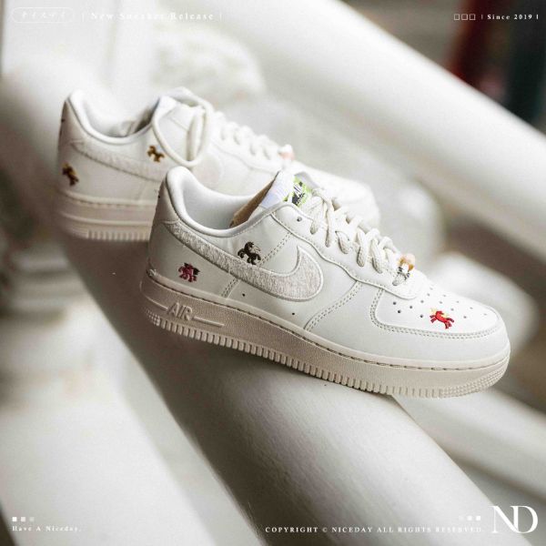 NICEDAY 現貨 NIKE Air Force 1 紅白 2026 馬年 脫韁野馬 小馬 新年 刺繡 復古 IQ1143-100