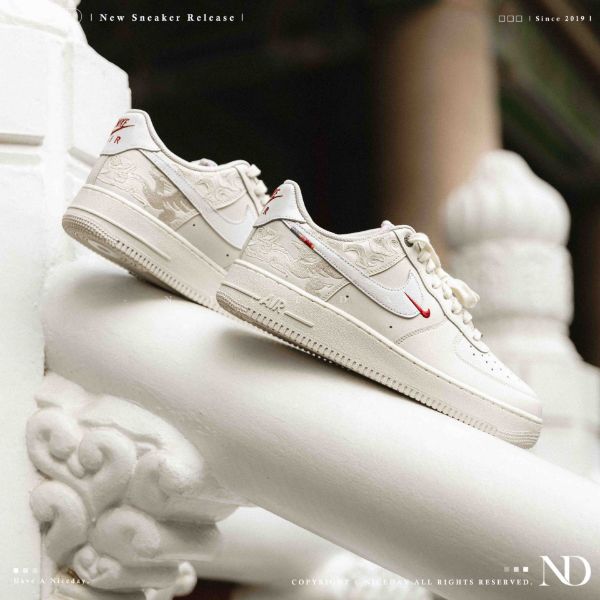 NICEDAY 現貨 NIKE Air Force 1 紅白 2026 馬年 新年 浮雕 麂皮 復古 IQ1119-011