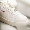 NICEDAY 現貨 NIKE Air Force 1 紅白 2026 馬年 新年 浮雕 麂皮 復古 IQ1119-011