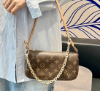 圖片 《在台現貨最低特價  最新》Louis Vuitton LV Monogram Pochette 雙背帶麻將包