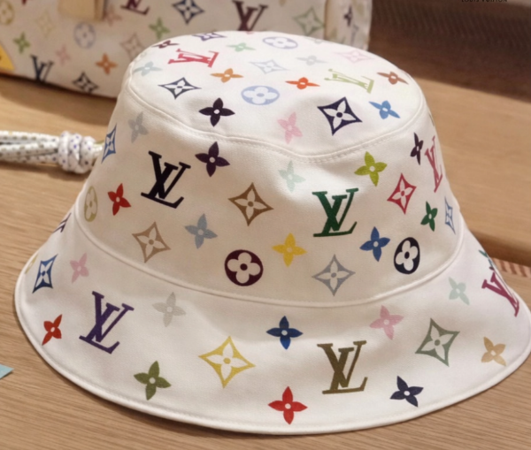 圖片 《在台現貨最低特價 》Louis Vuitton LV x TM Reversible Superflat 雙面漁夫帽 (白三彩)