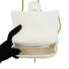 圖片 Chanel 展示品 霧金雙C粒紋牛皮心型金球方胖斜背包(AS3829-白)