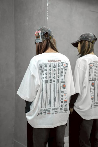 SSSTUFFF Puff Print DJ Table Tee White