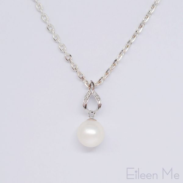 圖片 【ISOWA】天鵝 8mm AKOYA珍珠 白色 天然珍珠 鑲鑽 18K金 吊墜 不含鍊