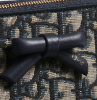 圖片 《在台現貨最低特價  最新》Dior Oblique Bow 蝴蝶結 手拿+鏈帶兩用包 (經典藍色 Dior Oblique)