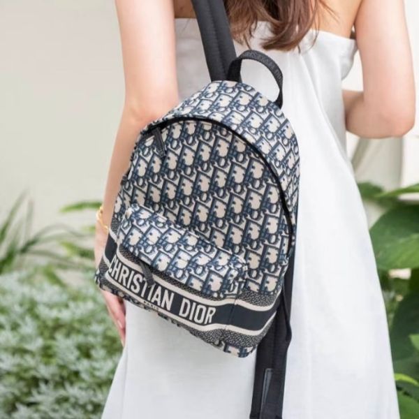 圖片 《在台現貨最低特價  最新》Dior DiorTravel 小款後背包(經典藍色緹花)