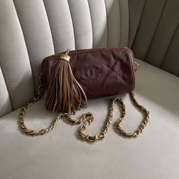 圖片 Chanel Vintage 巧克力色蜥蜴皮流蘇圓筒包