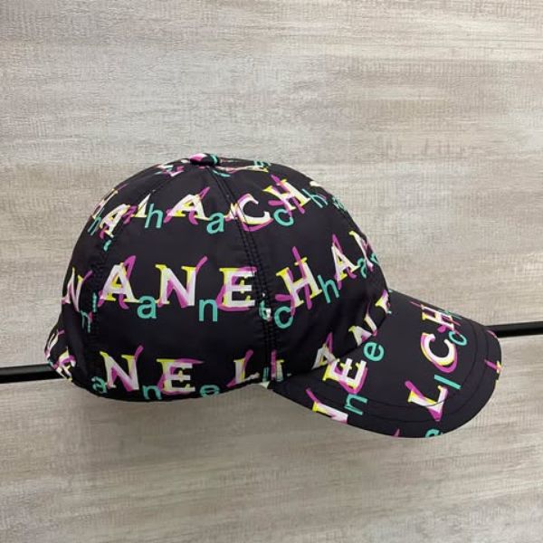 圖片 Chanel 塗鴉字母棒球帽