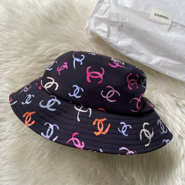 圖片 Chanel滿logo彩虹漁夫帽