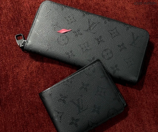 圖片 《在台現貨最低特價  最新》Louis Vuitton LV 午夜黑系列 橫式拉鏈長夾