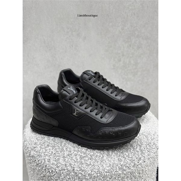 圖片 Louis Vuitton LV 黑色小logo設計  Run Away 球鞋