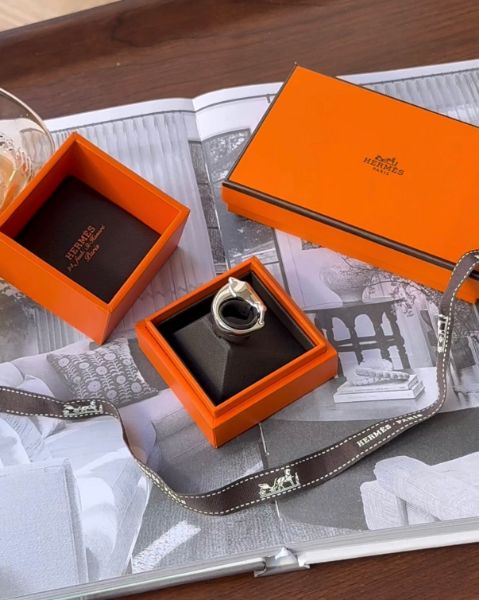 圖片 【HERMES】純銀馬頭戒指 銀色