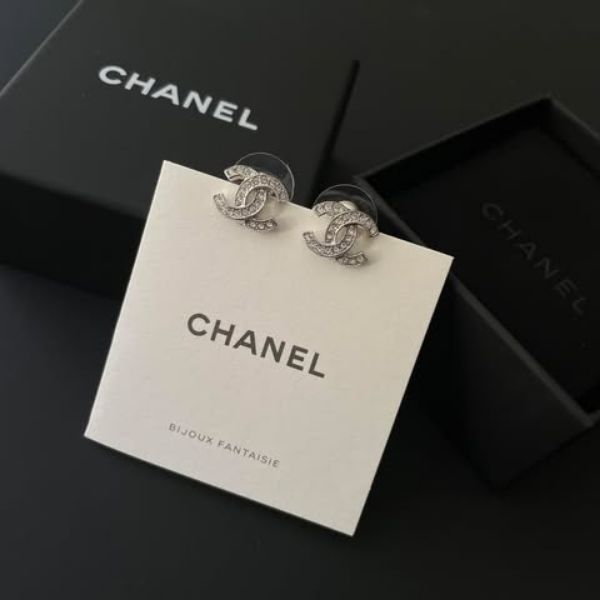 圖片 Chanel 經典雙C銀色小耳針