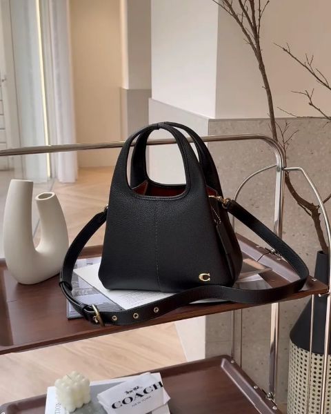 圖片 【COACH】LANA23籃子 黑色