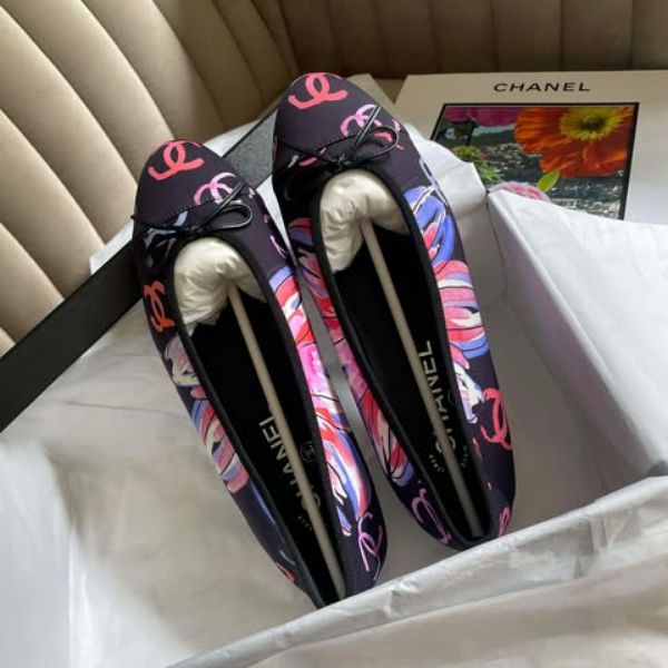 圖片 Chanel 24s 塗鴉芭蕾舞鞋