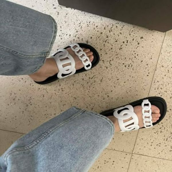 圖片 Hermes 白色豬鼻子拖鞋