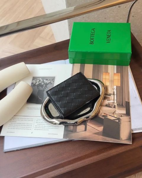 圖片 【BV】中編織一字對開拉鍊短夾