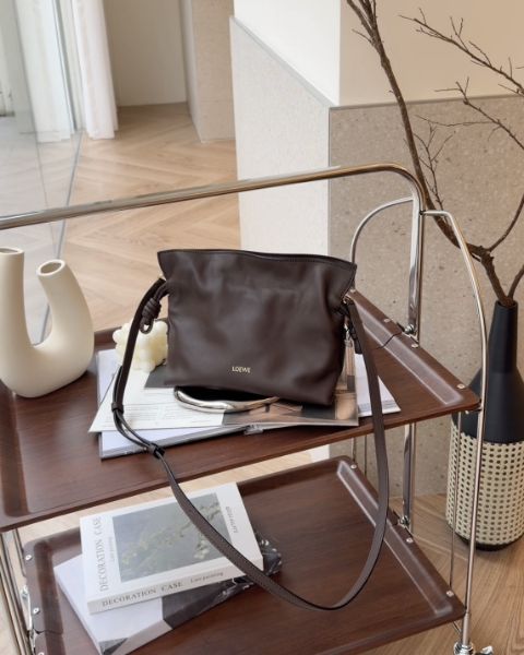 圖片 【LOEWE】Flameno 迷你福袋包 巧克力色