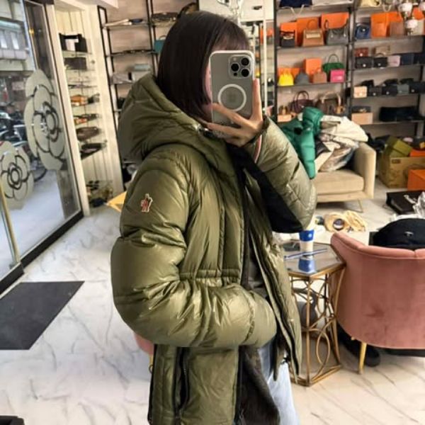 圖片 蒙口軍綠色連帽羽絨外套