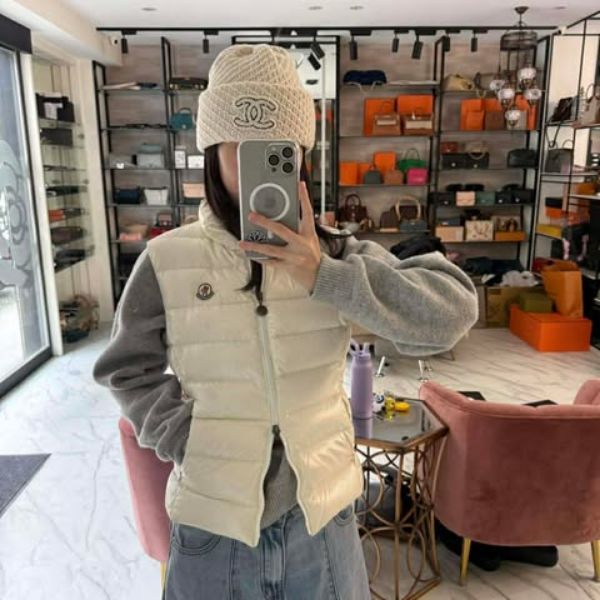 圖片 蒙口米白色經典羽絨背心