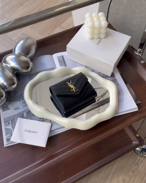 圖片 【YSL】魚子醬三折內零錢袋短夾 黑色