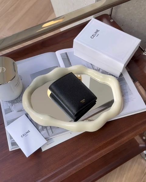 圖片 【CELINE】小牛皮粒面對開短夾 黑色