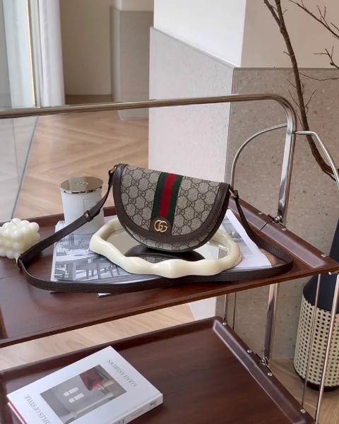 圖片 【GUCCI】OPHIDIA 馬鞍半月包 經典老花